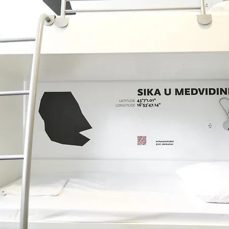 بيت شباب Design 101 Dalmatinac سبليت