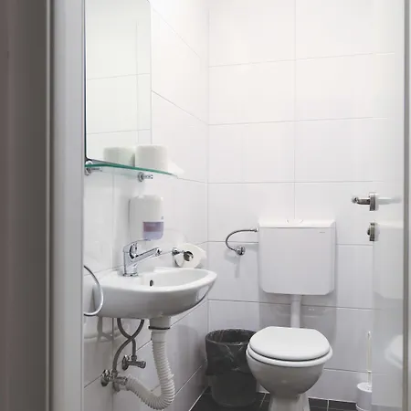 Design 101 Dalmatinac بيت شباب سبليت