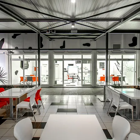 بيت شباب Design 101 Dalmatinac *