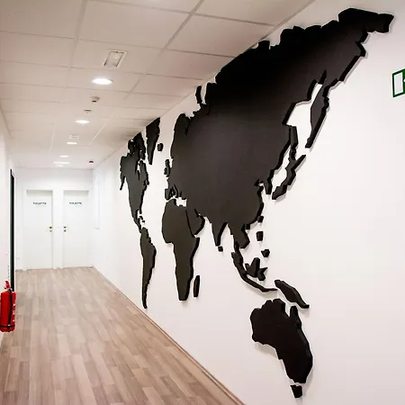 Design 101 Dalmatinac بيت شباب *