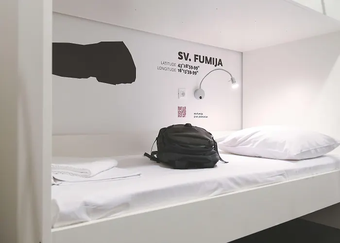 ホステル Design 101 Dalmatinac スプリト